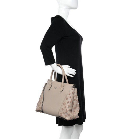 AUTHENTIC LOUIS VUITTON W PM GALET - Picture 1 of 15